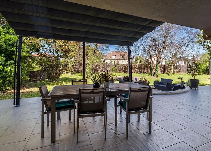 Maison Familiale Bergerac Billard Jardin Clos