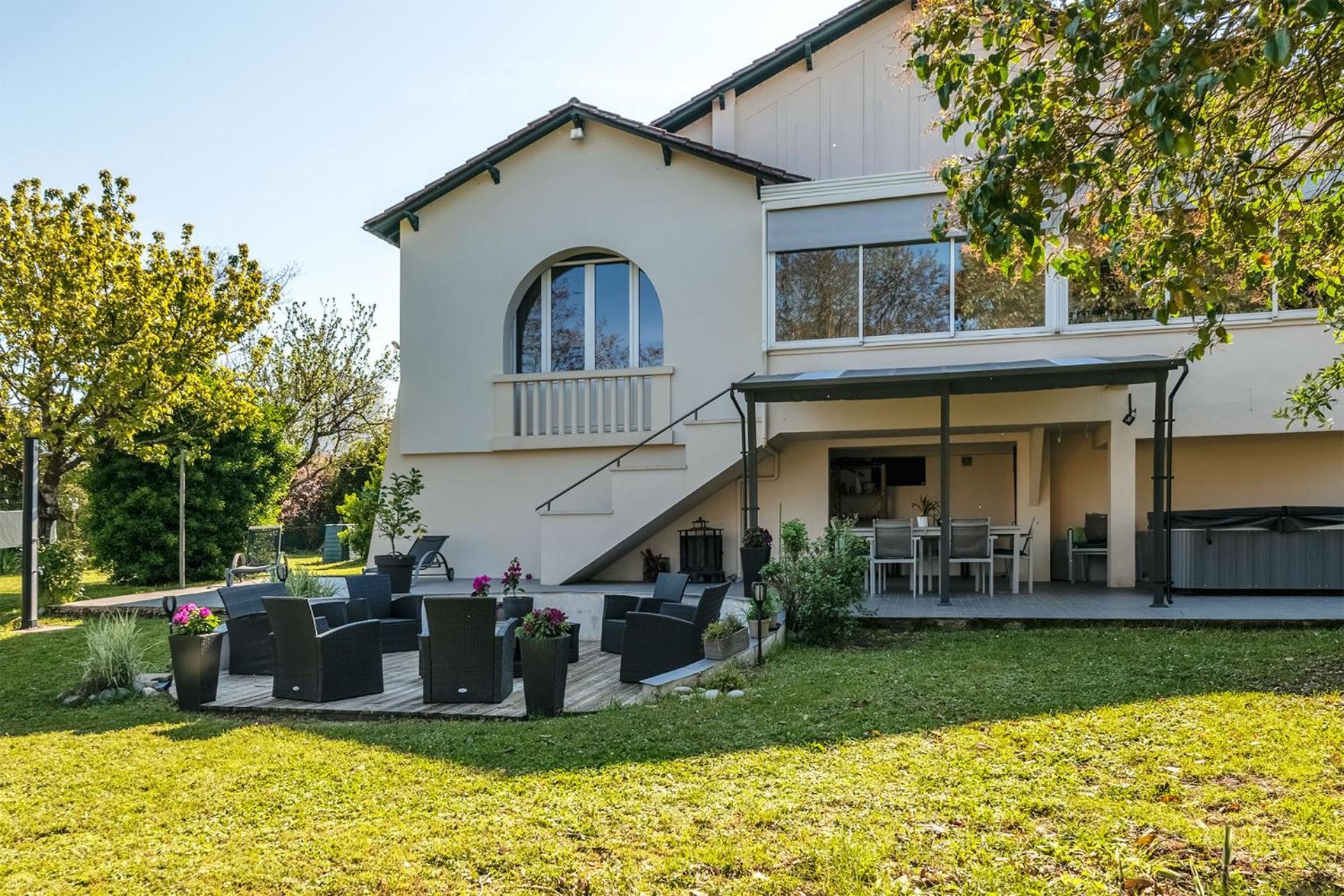 Maison Familiale Billard Jardin Clos *